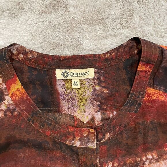 NWT Democracy Women Button-Front Asymmetric Blouse Abstract Print Size2X Career - Picture 8 of 16